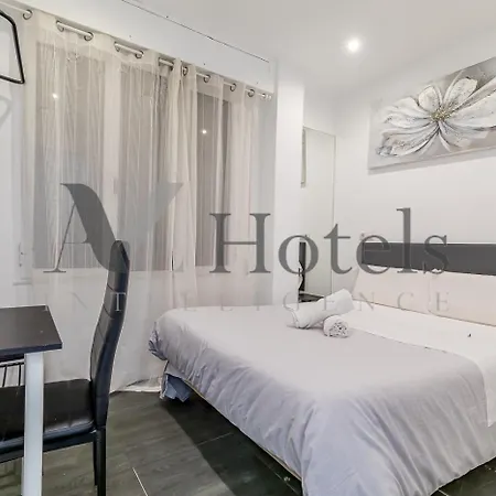 Ayz Ulises - Auto Check-in Guest house Madrid