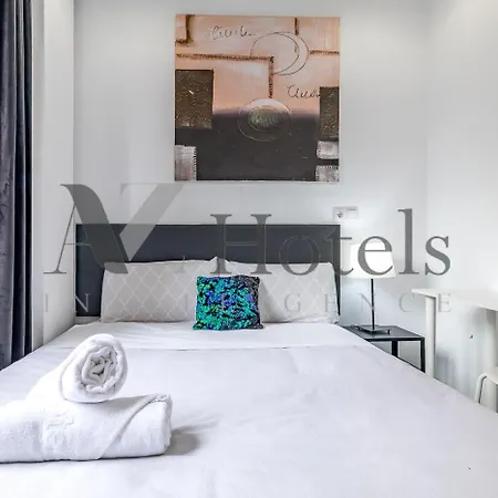 Ayz Ulises - Auto Check-in Guest house