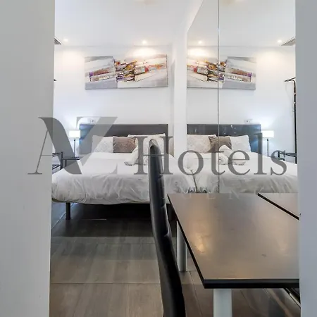 Ayz Ulises - Auto Check-in Guest house Madrid