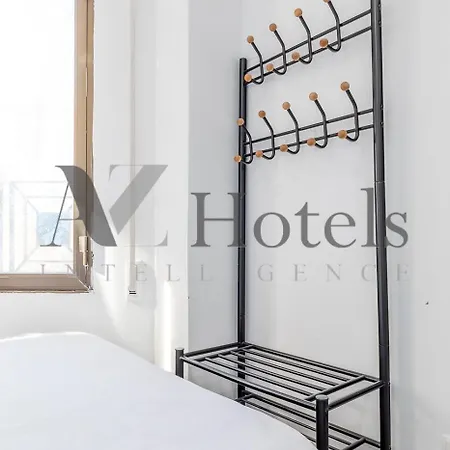 Guest house Ayz Ulises - Auto Check-in Madrid