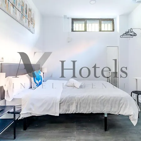 Ayz Ulises - Auto Check-in Guest house Madrid