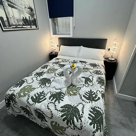 Encanto Santiago Bernabeu- Castellana Apartment