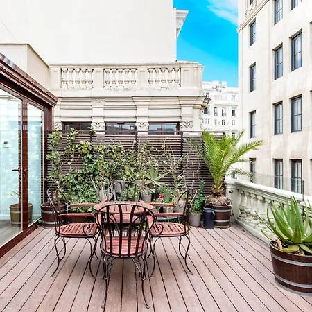 Gran Via Apartment *
