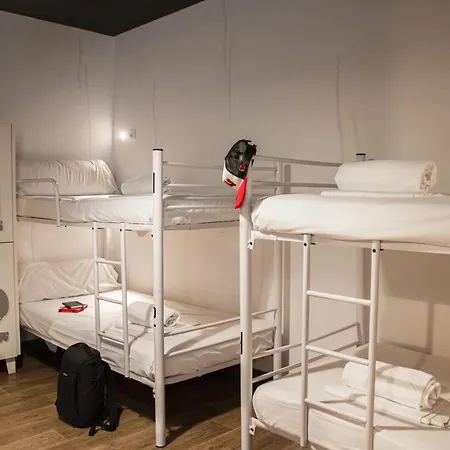 אכסניה Room00 Ventura