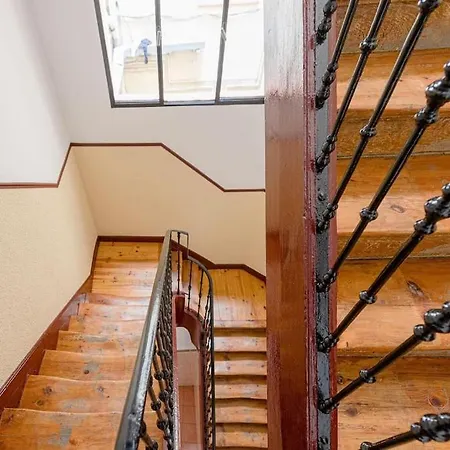 아파트 Flat Next To The Paseo Del Prado With Balcony - A5 *