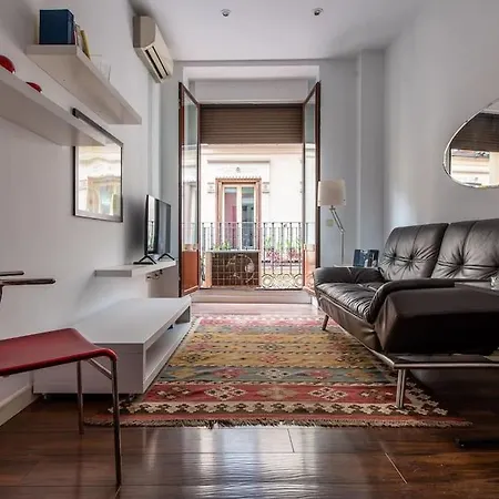 Flat Next To The Paseo Del Prado With Balcony - A5