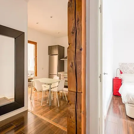 아파트 Flat Next To The Paseo Del Prado With Balcony - A5 *