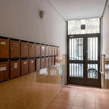 Flat Next To The Paseo Del Prado With Balcony - A5 마드리드