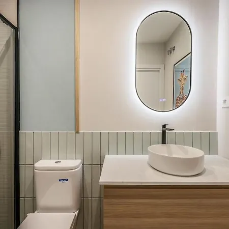 Luxe In Malasana Hub * Madrid