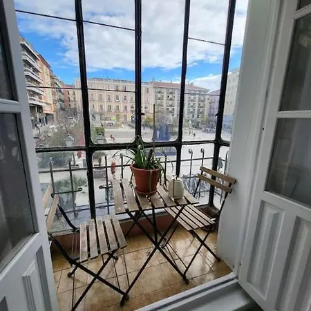 Apartamento En Centro De Chueca, Gran Via