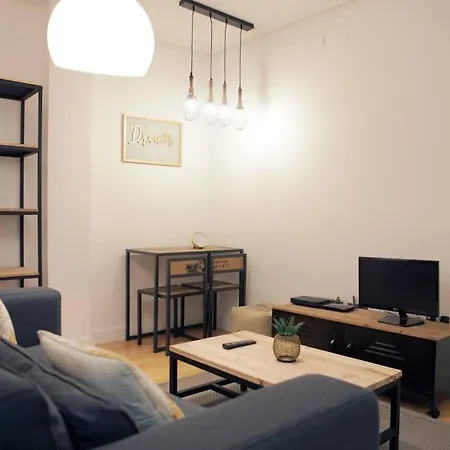 Cozy 2 Bedrooms In Chamberi Apartment Madrid