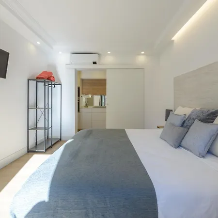 Gran Via New 2br 1bth Elevator דירה מדריד