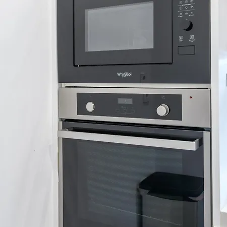 Gran Via New 2br 1bth Elevator דירה