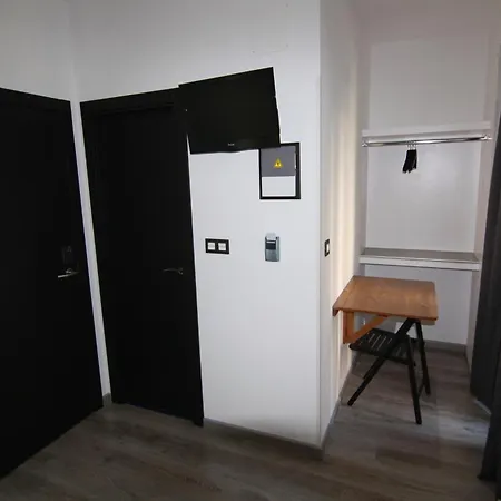 Penzion Mh Fuencarral 5*