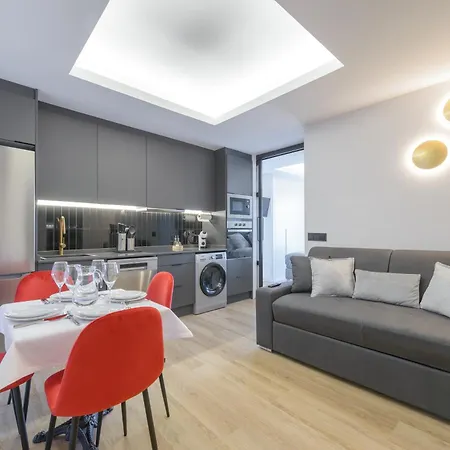 Gran Via Capitals By Monaro*****
