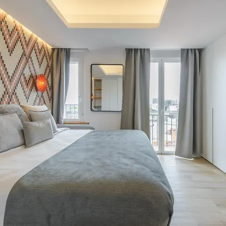 Gran Via Capitals By Monaro*****