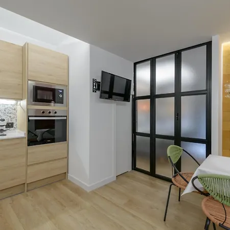 Gran Via Capitals By Monaro*****