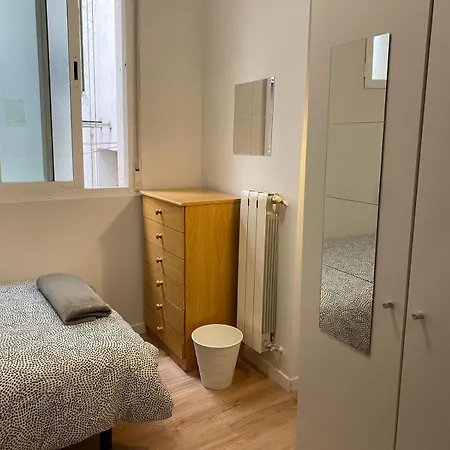Habitacion En Casco Historico De Madrid, A Pocos Pasos De Sol