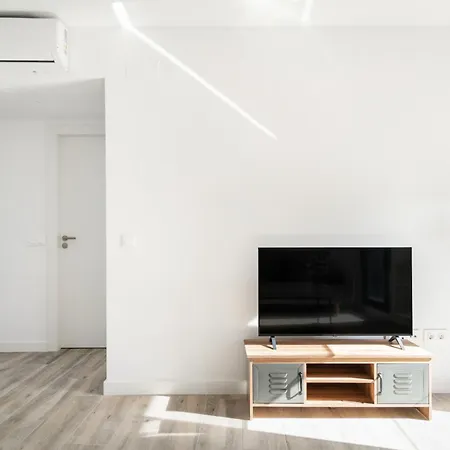 Dobo San Diego Apartment *