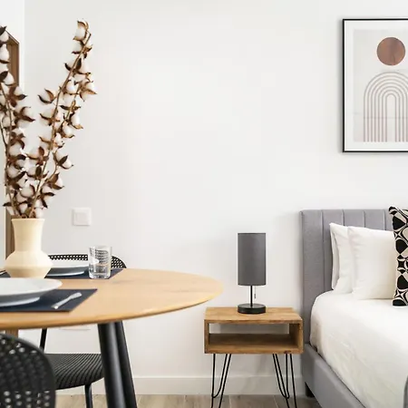 Dobo San Diego Apartment *
