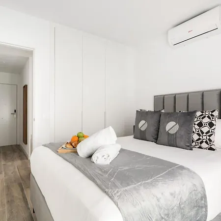Dobo San Diego Apartment Madrid