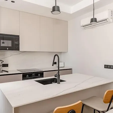 Chueca Iv Calle Escorial 2br 2bh * Madrid