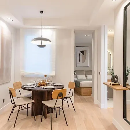 Chueca Iv Calle Escorial 2br 2bh Apartamento Madrid
