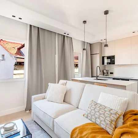 Chueca Iv Calle Escorial 2br 2bh Madrid