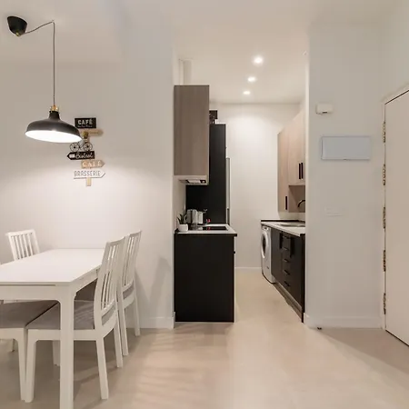 Apartment Cozy And Modern-2bedrooms 1bathroom-delicias Madrid