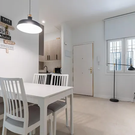 Cozy And Modern-2bedrooms 1bathroom-delicias