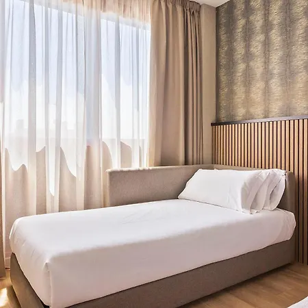 Rafaelhoteles Piramides Hotel Madrid