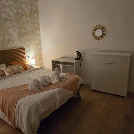 Guest house Universal Madrid