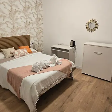 Guest house Universal Madrid
