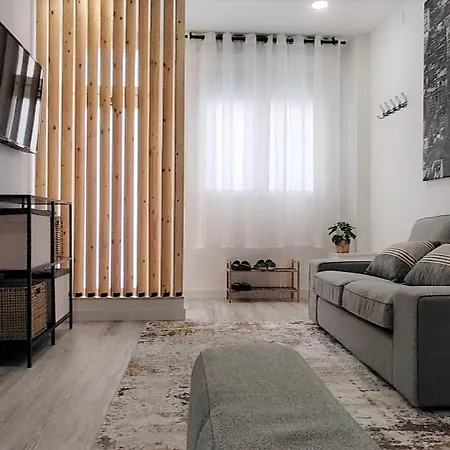 Luxury Two Bedrooms Downtown *