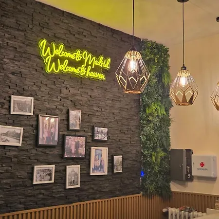 Guest house Universal Madrid