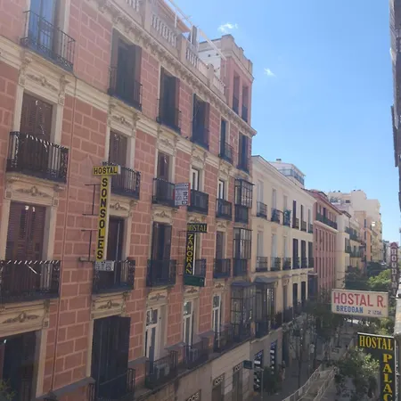 Fuencarral Adeco Guest house