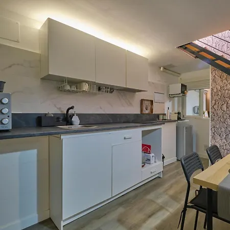 Centricos Con Jacuzzi Y Netflix Madrid
