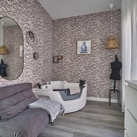 Centricos Con Jacuzzi Y Netflix * Madrid