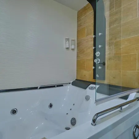 Apartment Centricos Con Jacuzzi Y Netflix Madrid
