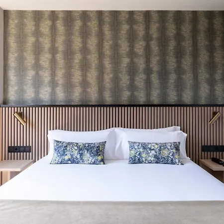 Rafaelhoteles Piramides 3*