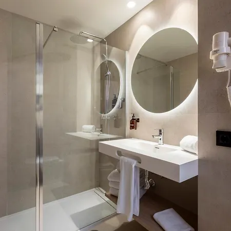Rafaelhoteles Piramides Madrid