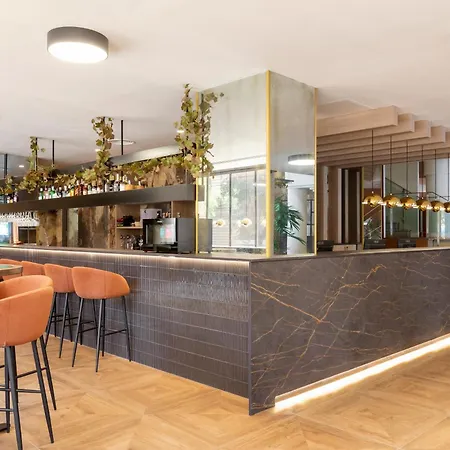 Rafaelhoteles Piramides