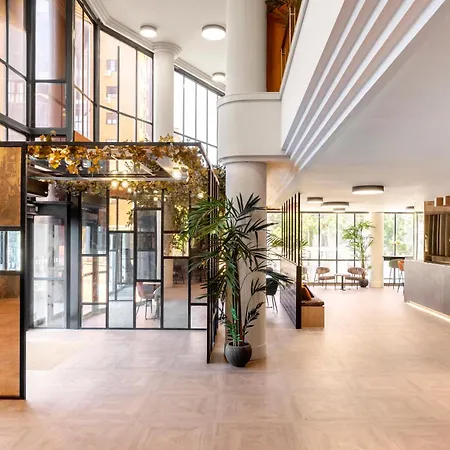 Rafaelhoteles Piramides 3*