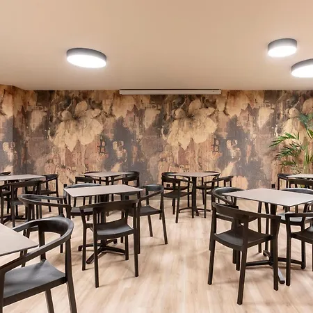 Rafaelhoteles Piramides Hotel