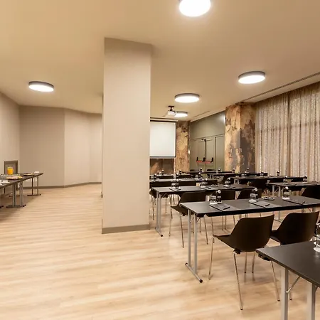 Rafaelhoteles Piramides Madrid
