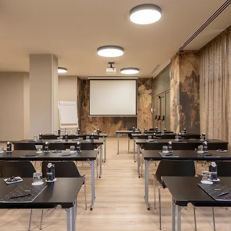 Hotel Rafaelhoteles Piramides 3*