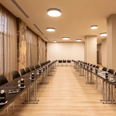 Rafaelhoteles Piramides 3* Madrid
