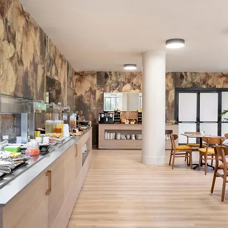 Rafaelhoteles Piramides 3*
