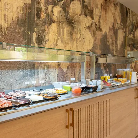 Rafaelhoteles Piramides Madrid
