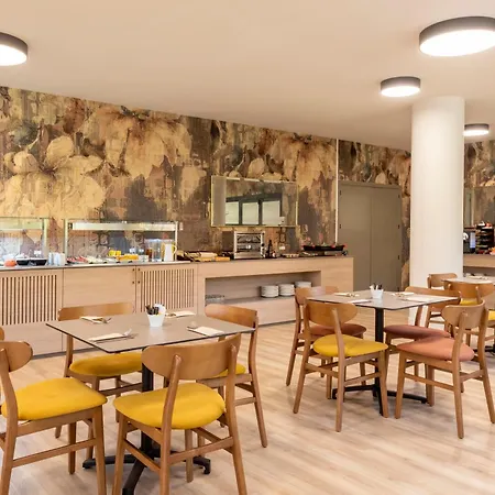 Rafaelhoteles Piramides 3* Madrid